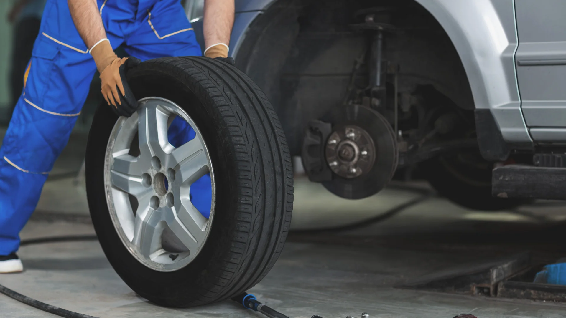 Home - image on https://aatyresandauto.com.au